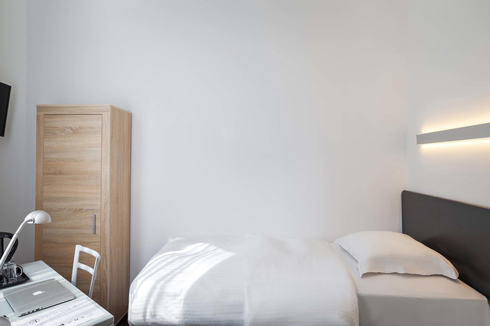 Hotel Argus By Happyculture Saint-Gilles Екстериор снимка