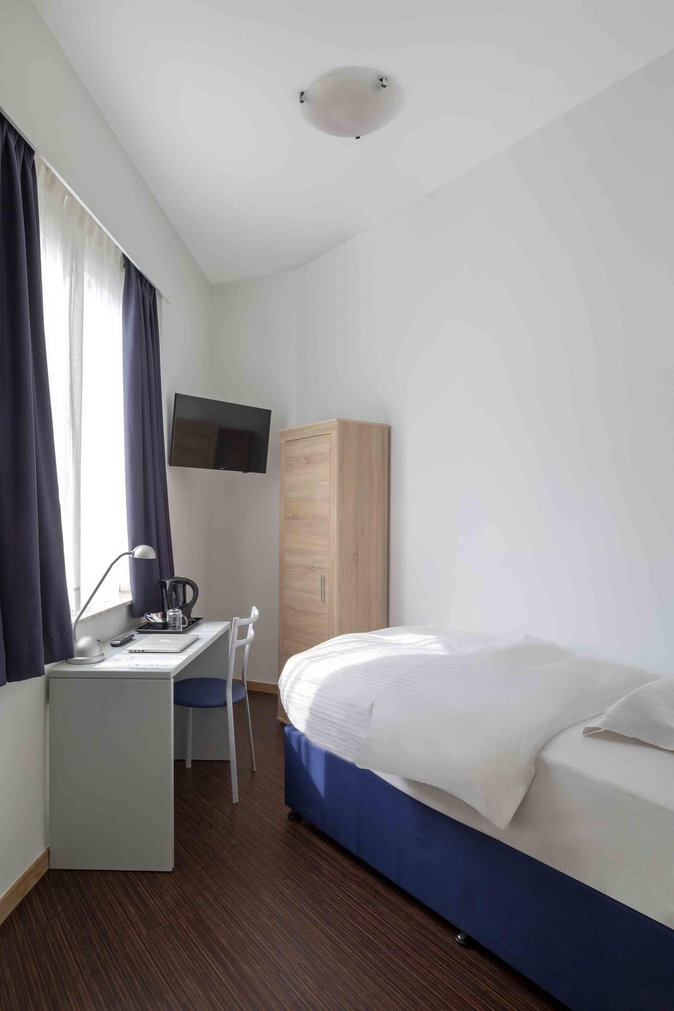 Hotel Argus By Happyculture Saint-Gilles Екстериор снимка